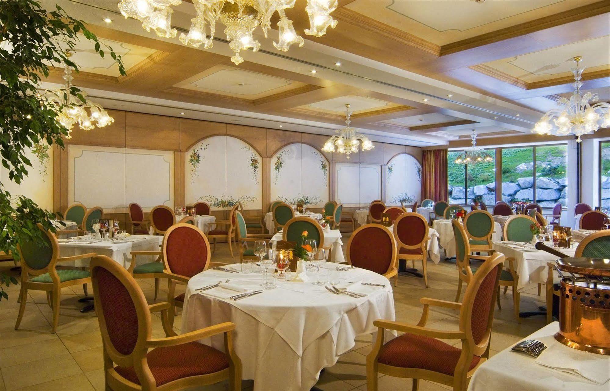 Carlo Magno Hotel Spa Resort Мадонна-ді-Кампільйо Екстер'єр фото